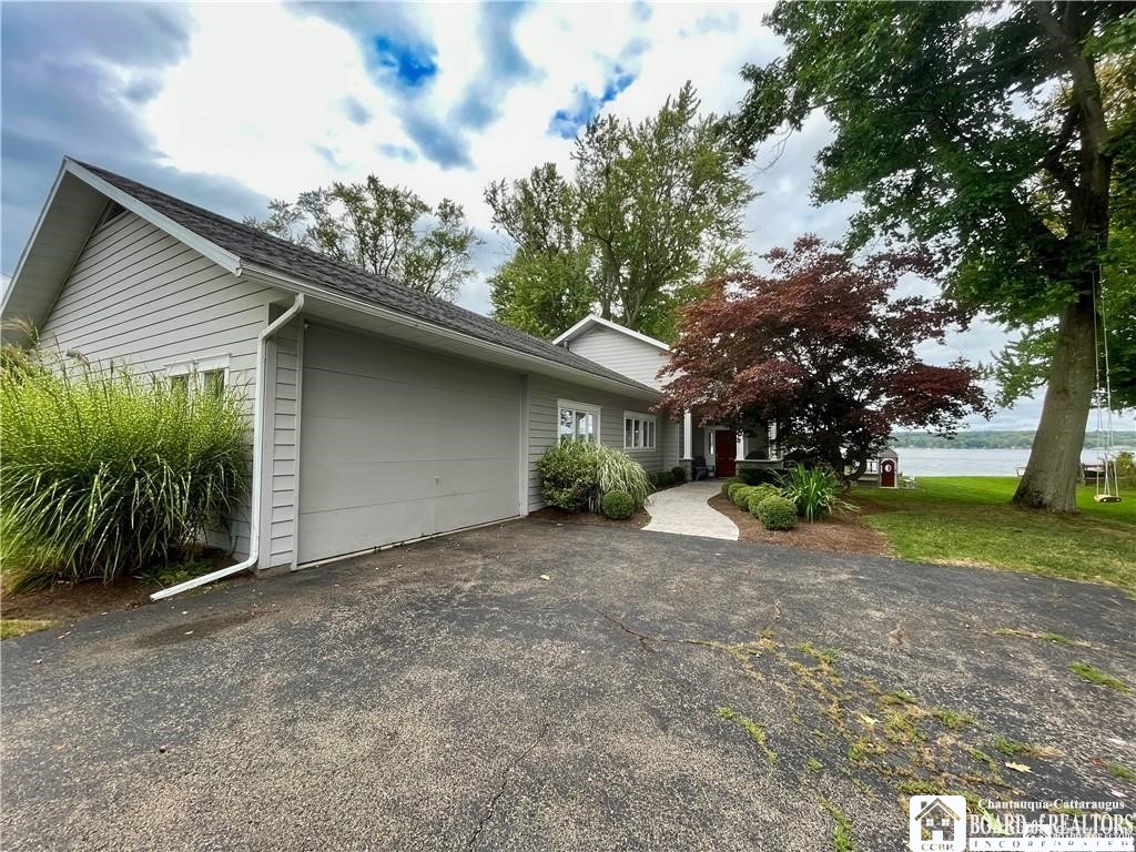 169 Front Street Busti, NY 14750 - Photo 4 of 36