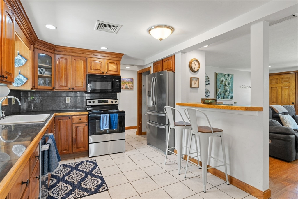40 East Evergreen Road Natick, MA 01760 - Photo 12 of 41 Gallery Image 12