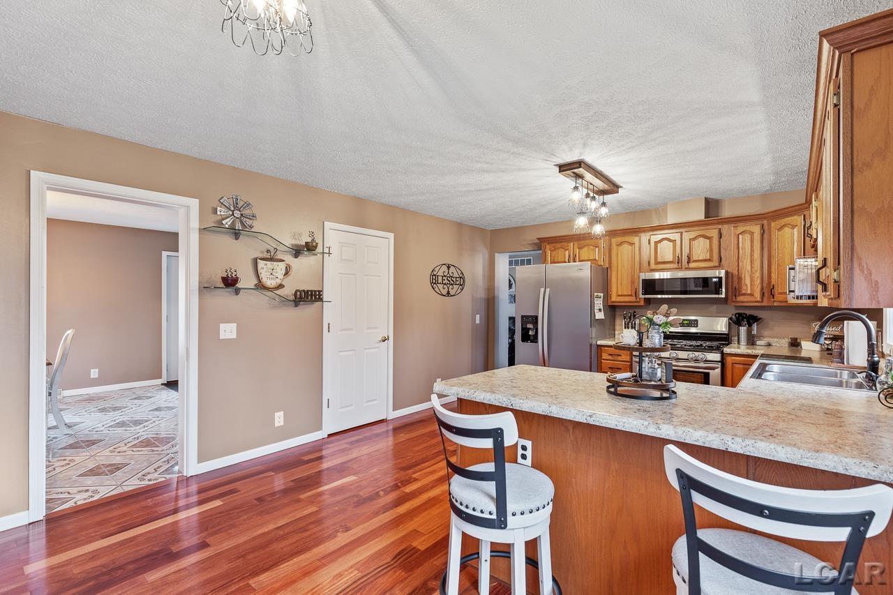 1260 Sutton Road Adrian, MI 49221 - Photo 17 of 52 50131059-56056197-c3a5-40cd-bd9a-7dc8439ee57d.JPG