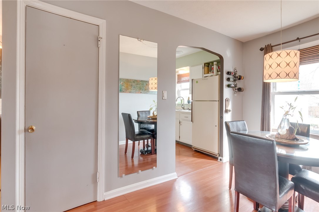 1293 Sunset Road Cleveland, OH 44124 - Photo 15 of 33