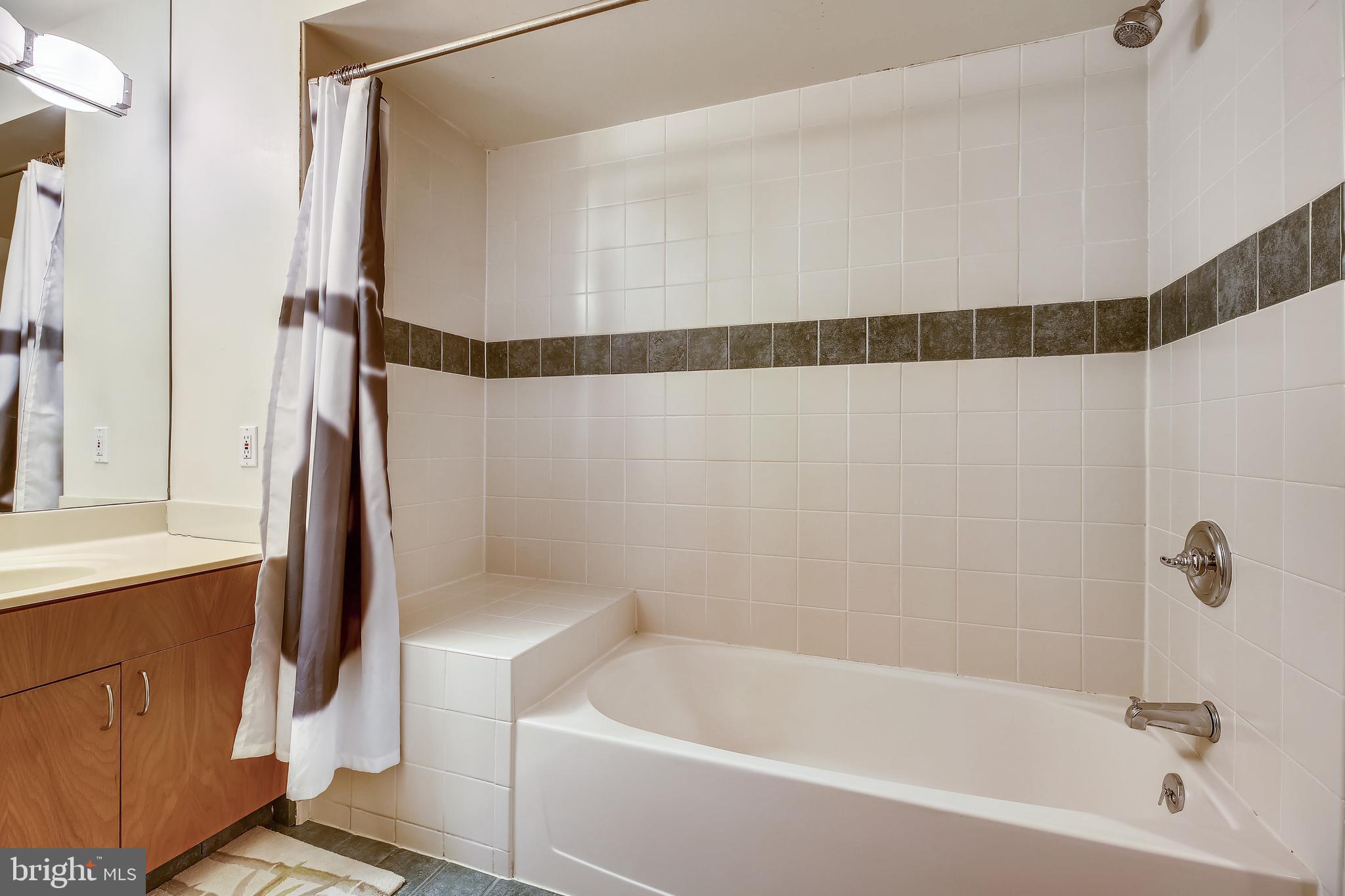 6517 Wiscasset Road Bethesda, MD 20816 - Photo 22 of 51 Hall Bathroom
