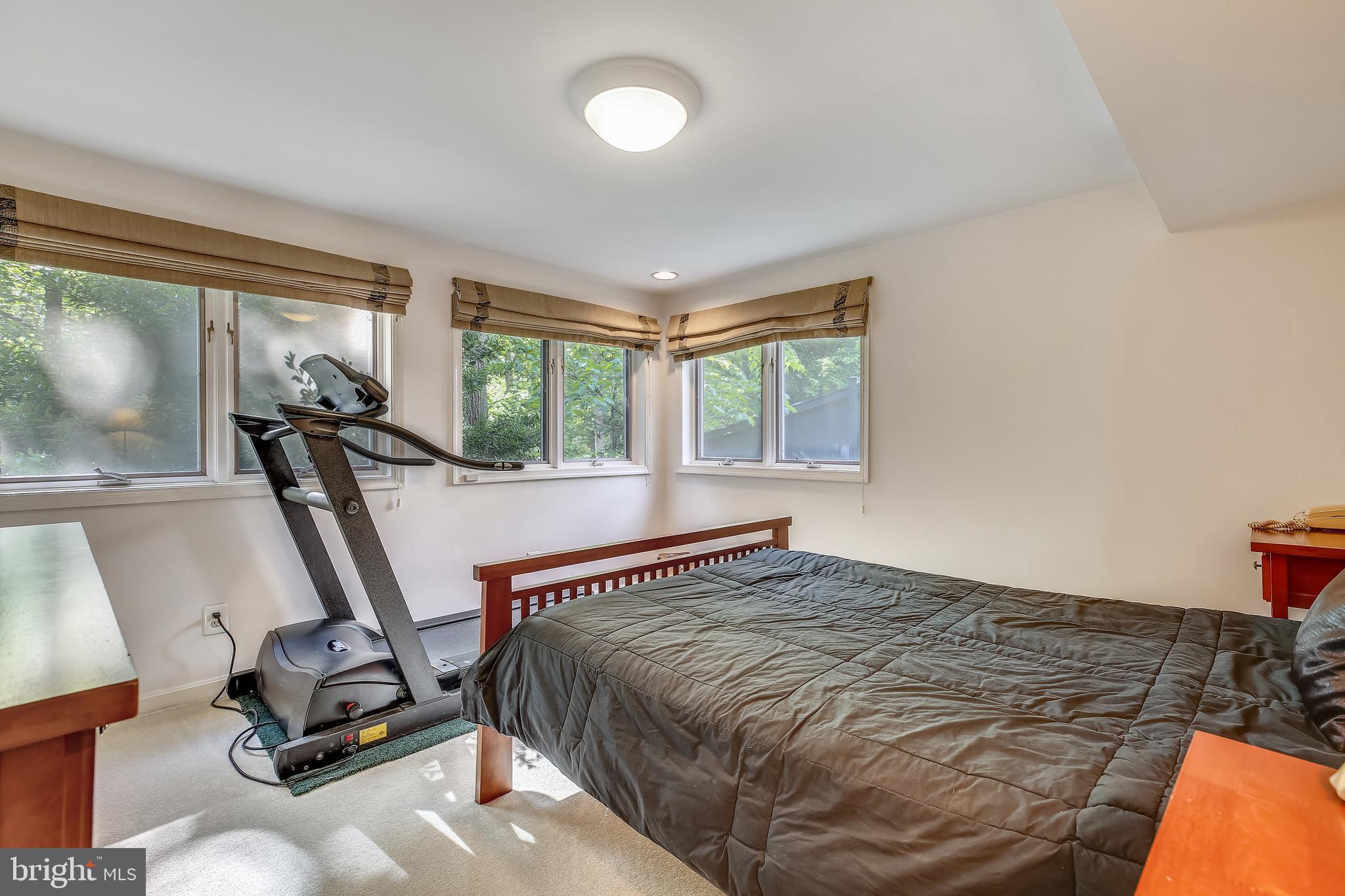 6517 Wiscasset Road Bethesda, MD 20816 - Photo 40 of 51 Fifth Bedroom