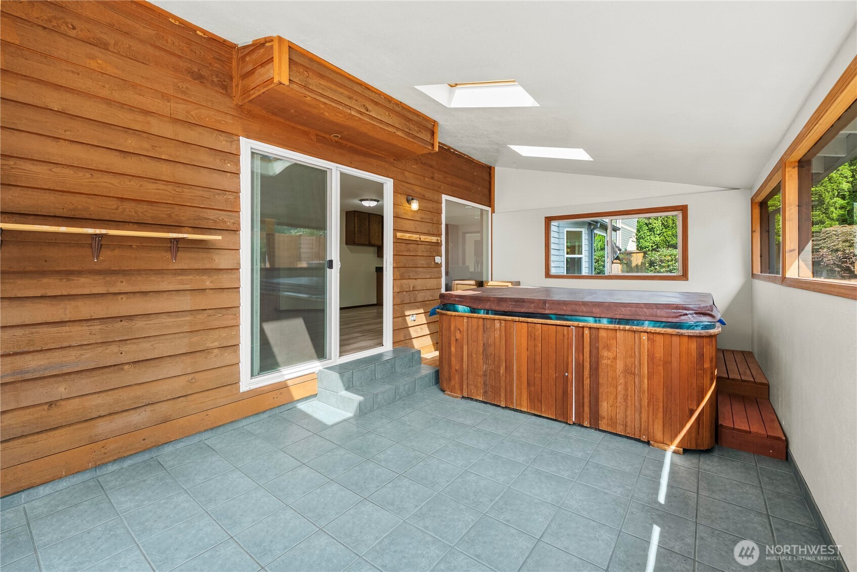 820 Monroe Avenue Northeast Renton, WA 98056 - Photo 27 of 38 Gallery Image 27