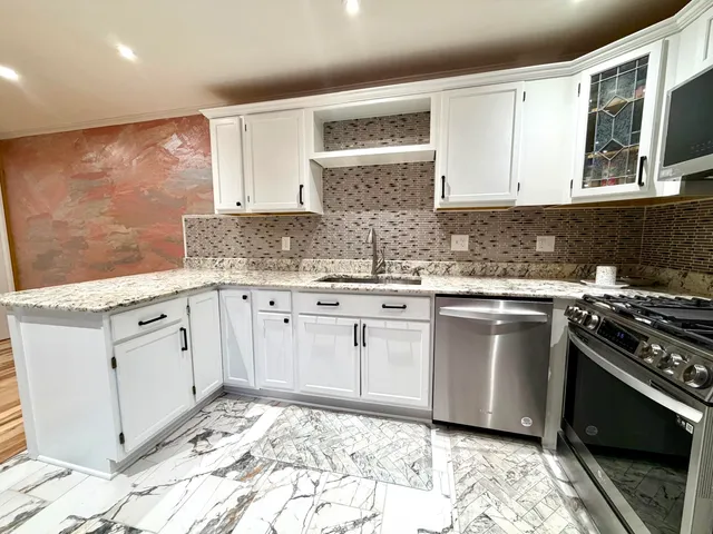 $280,000 | 22727 Renford Street, Novi, MI 48375