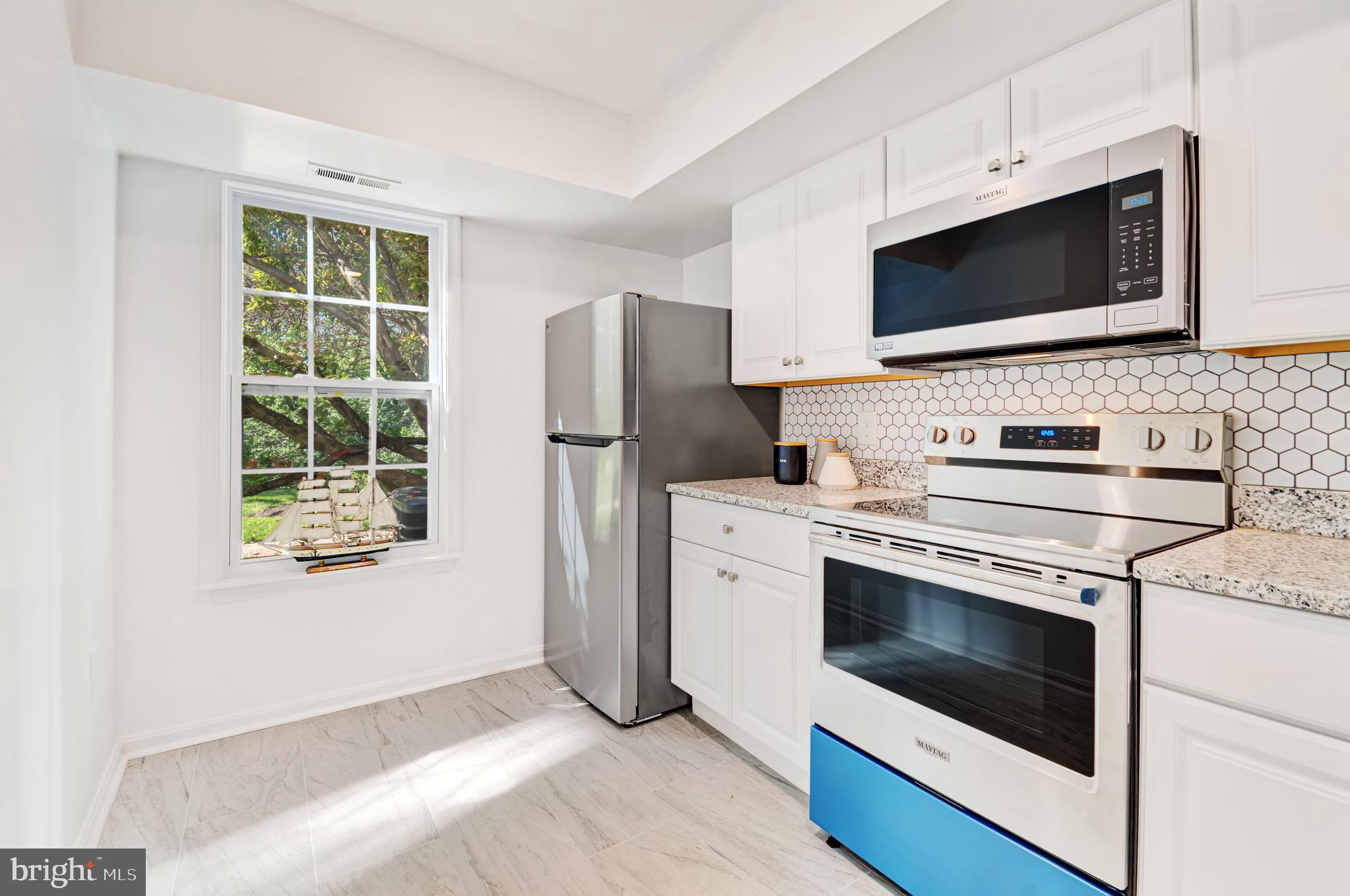 2022 Flowering Tree Terrace Silver Spring, MD 20902 - Photo 12 of 25 Gallery Image 12