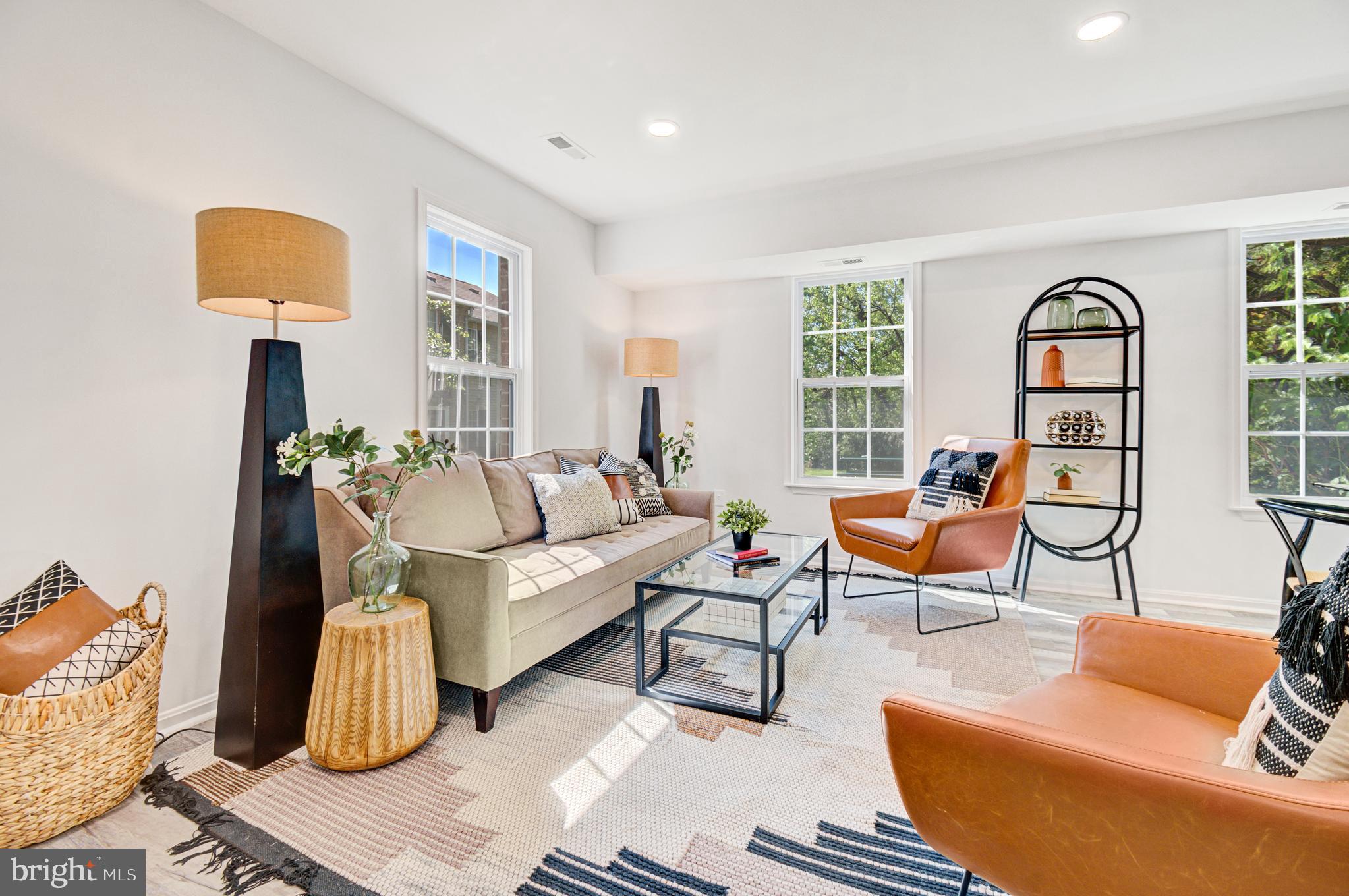 2022 Flowering Tree Terrace Silver Spring, MD 20902 - Photo 5 of 25 Gallery Image 5