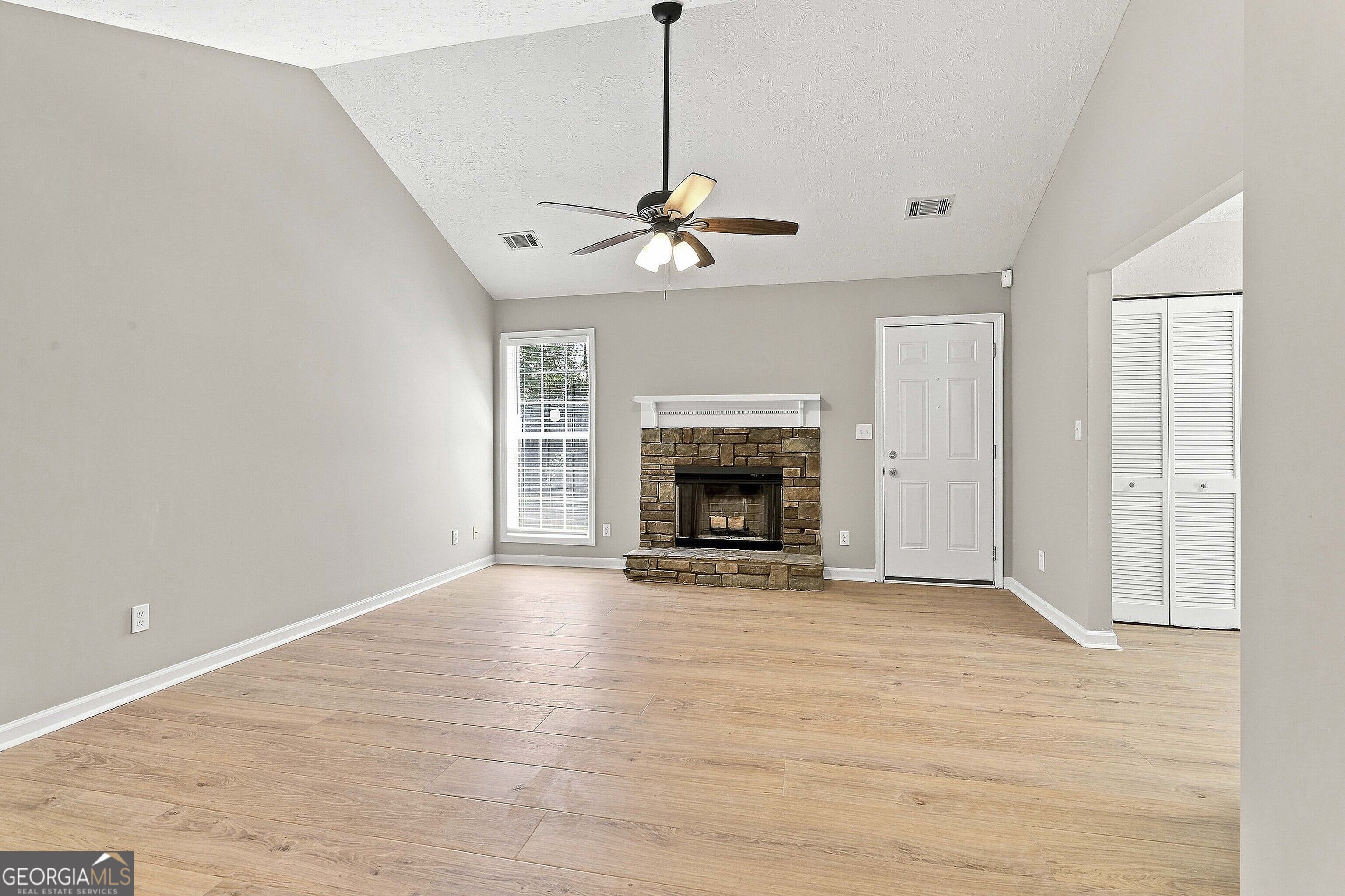 104 Ridgefield Circle LaGrange, GA 30241 - Photo 7 of 31 Gallery Image 7