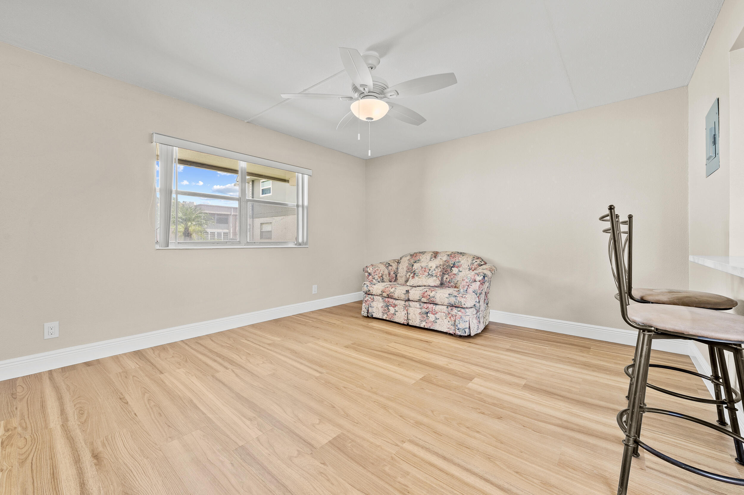 723 Flanders South Delray Beach, FL 33484 - Photo 8 of 34 dsc_3817