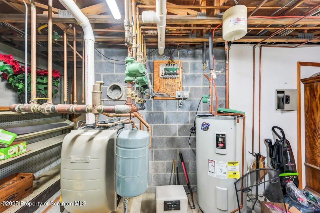 922 Old Logger Road Moscow, PA 18444 - Photo 79 of 93 922 Old Logger Rd 76 Large