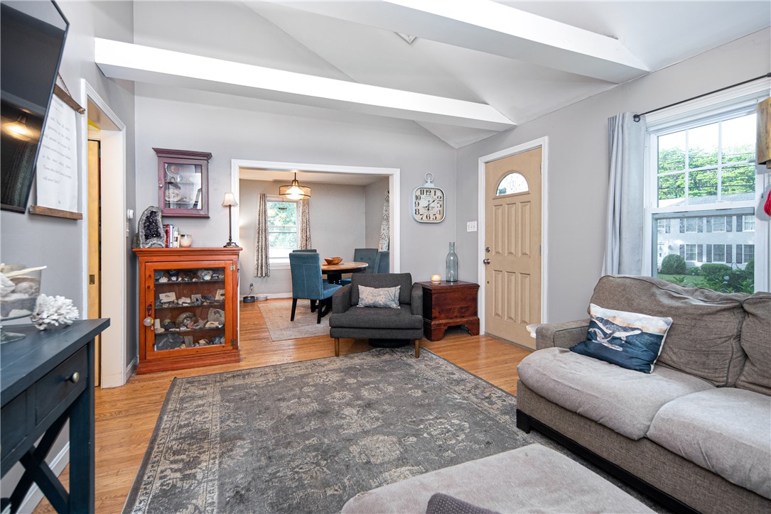 82 Colwell Road Smithfield, RI 02828 - Photo 13 of 39