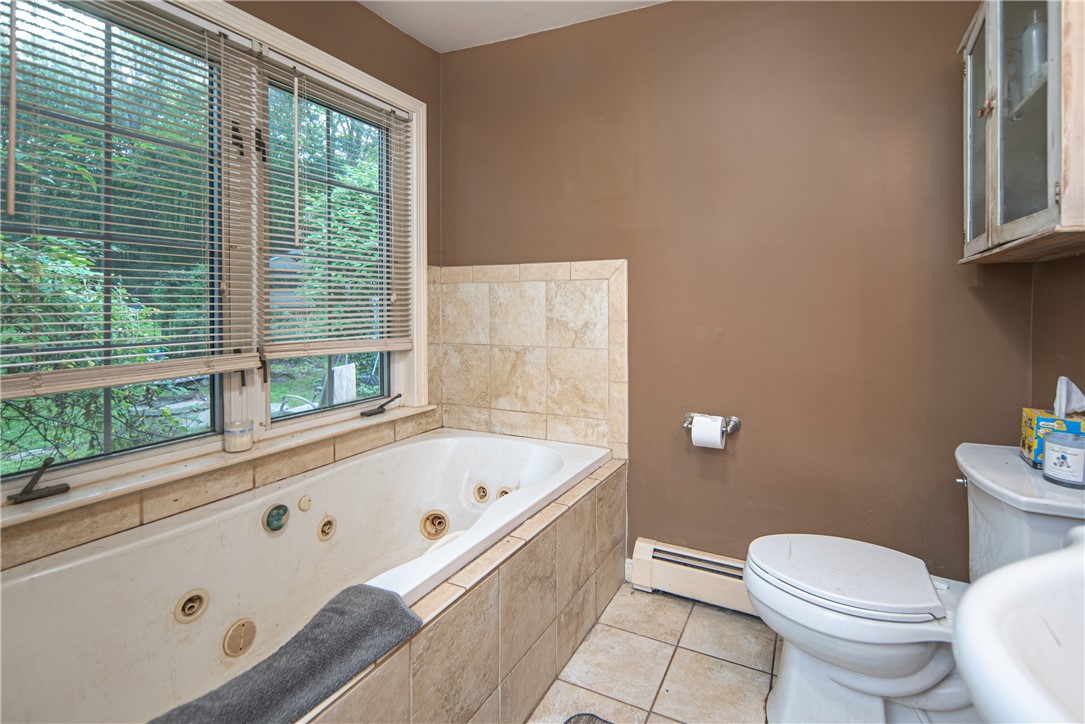 82 Colwell Road Smithfield, RI 02828 - Photo 21 of 39