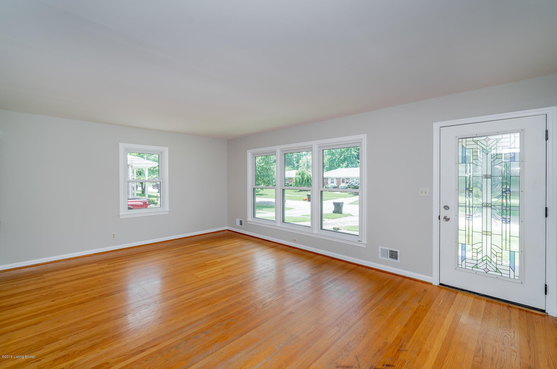 3813 Chatham Road Louisville, KY 40218 - Photo 21 of 46 3813 Chatham Rd L-16