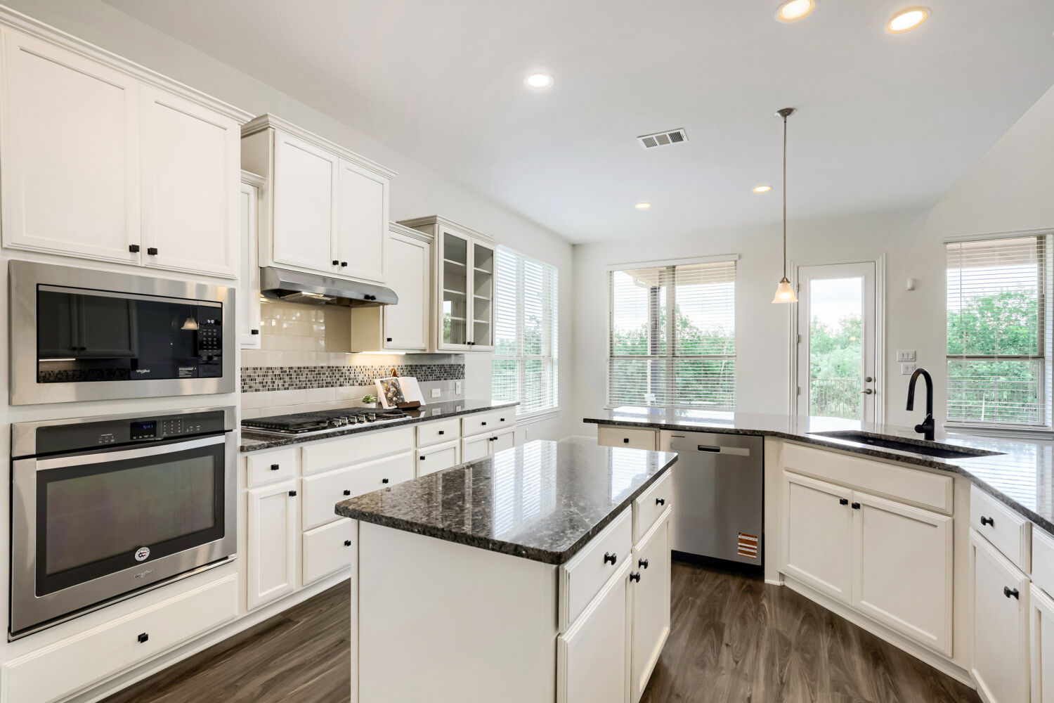 19205 Burrowbridge Road Pflugerville, TX 78660 - Photo 12 of 38 This chef's kitchen is ready for you!