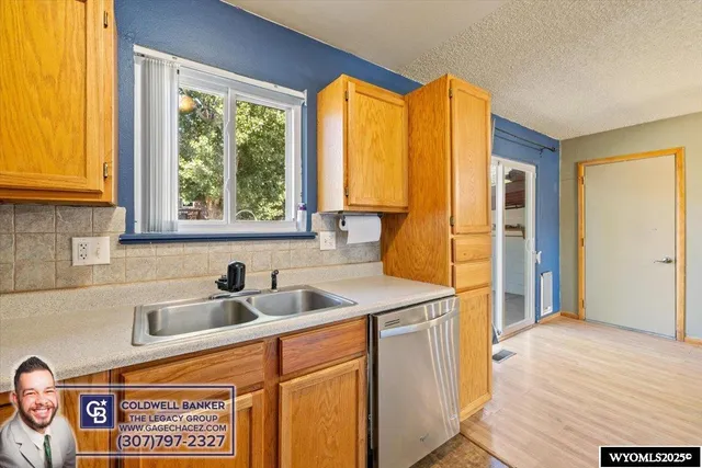 $250,000 | 2986 Herrington Drive, Casper, WY 82604