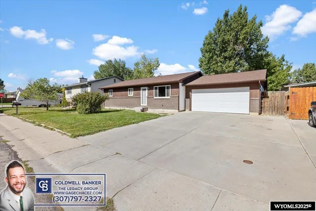 $250,000 | 2986 Herrington Drive, Casper, WY 82604