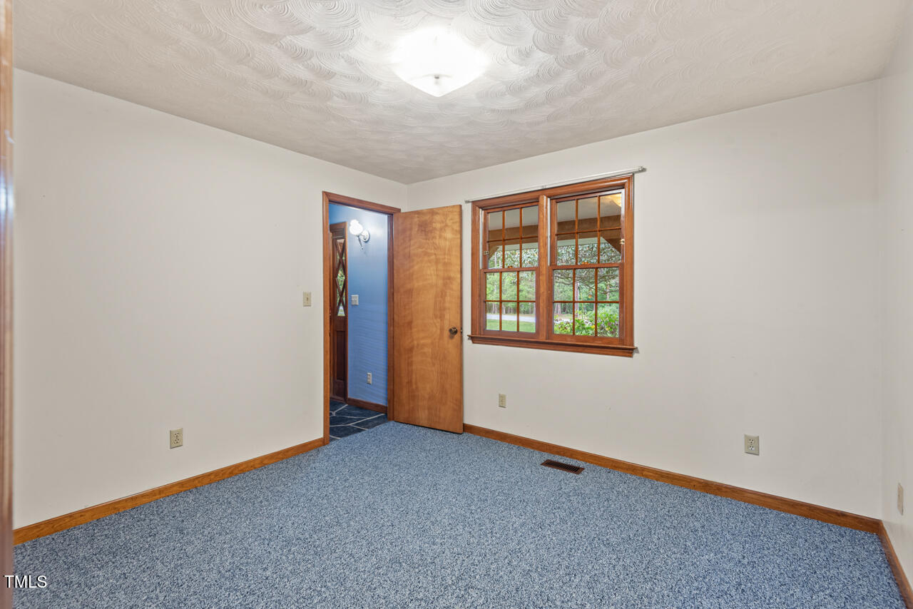 502 Hiddenbrook Drive Durham, NC 27703 - Photo 14 of 37 14