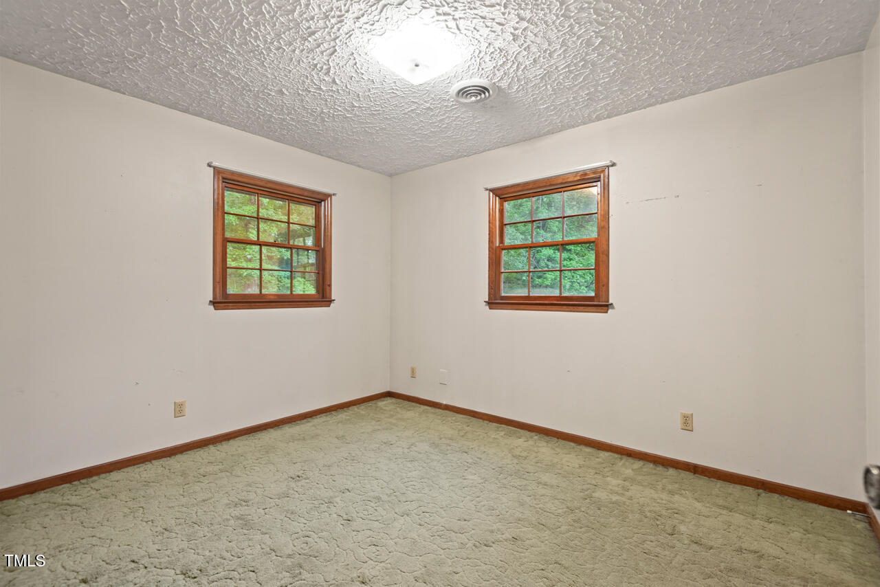 502 Hiddenbrook Drive Durham, NC 27703 - Photo 25 of 37 25