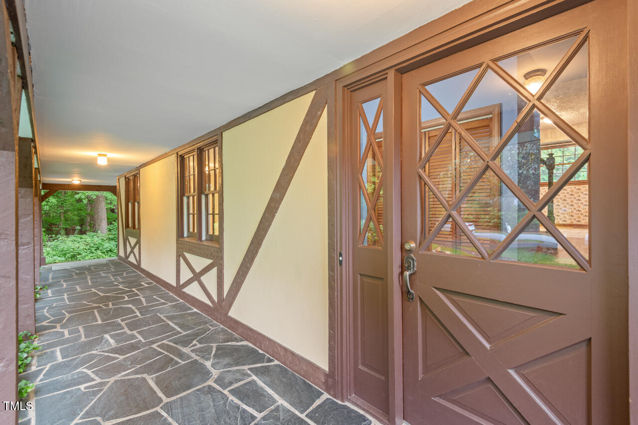 502 Hiddenbrook Drive Durham, NC 27703 - Photo 3 of 37 03