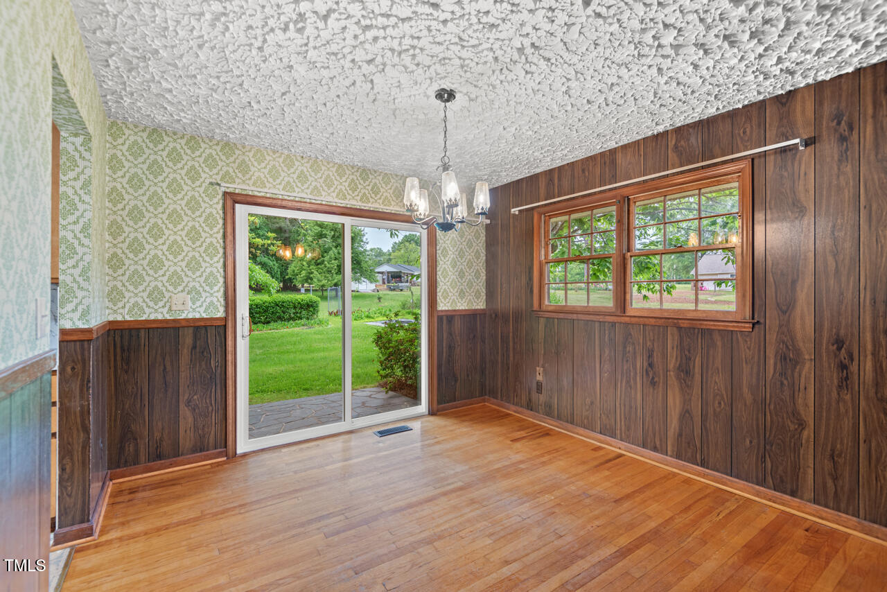 502 Hiddenbrook Drive Durham, NC 27703 - Photo 8 of 37 08