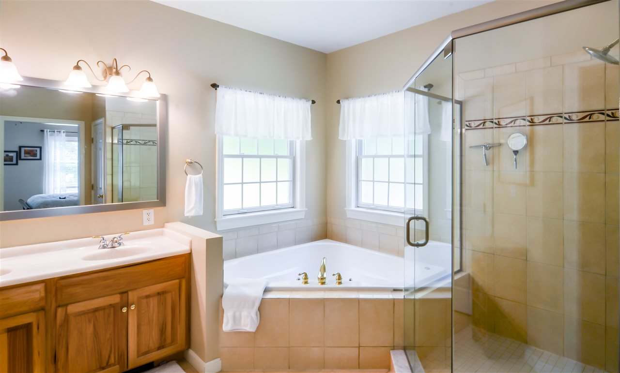 573 Wheelock Road Hartford, VT 05059 - Photo 11 of 17 Gallery Image 11