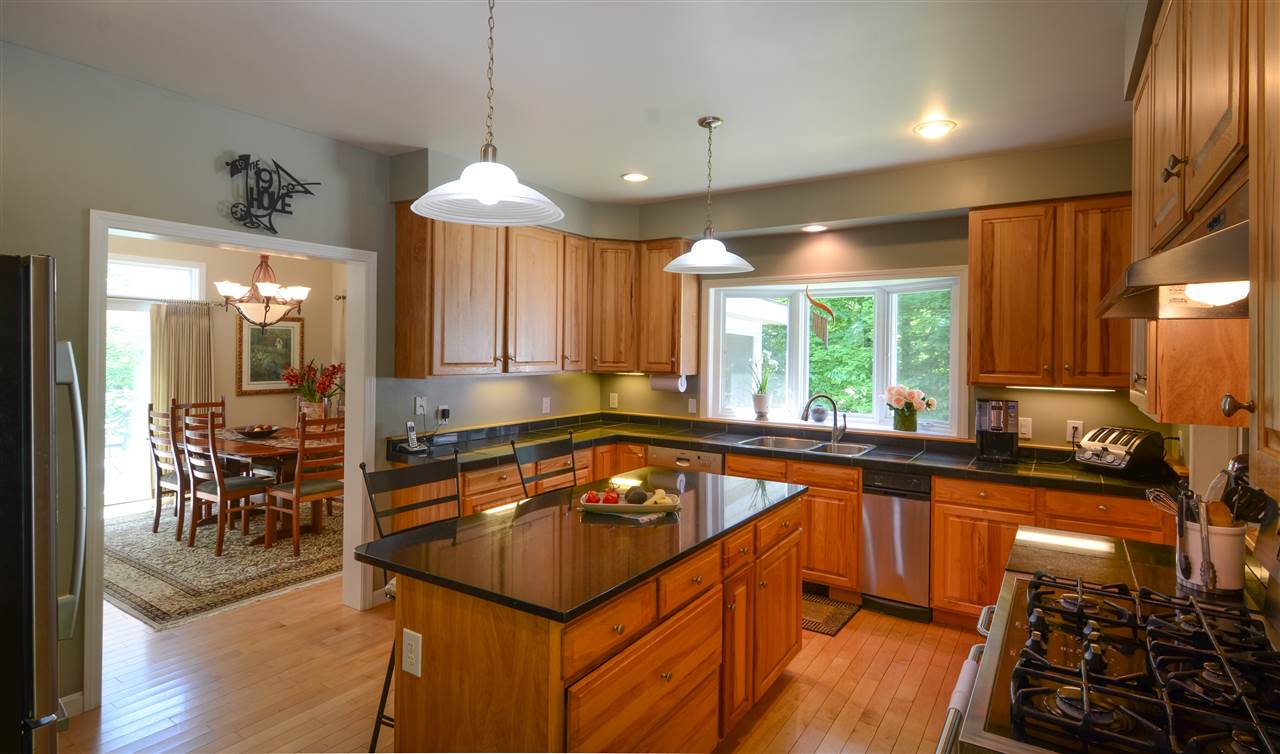573 Wheelock Road Hartford, VT 05059 - Photo 8 of 17 Gallery Image 8