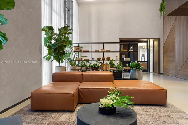 $1,275,000 | 601 Northeast 1st Street, Unit 2716, Miami, FL 33132
