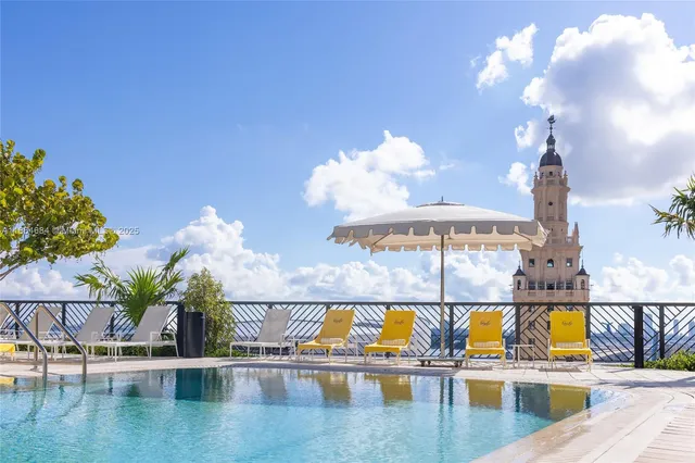 $1,275,000 | 601 Northeast 1st Street, Unit 2716, Miami, FL 33132