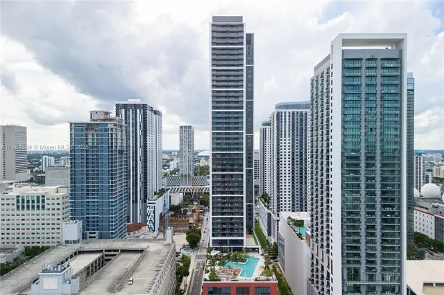 $1,275,000 | 601 Northeast 1st Street, Unit 2716, Miami, FL 33132