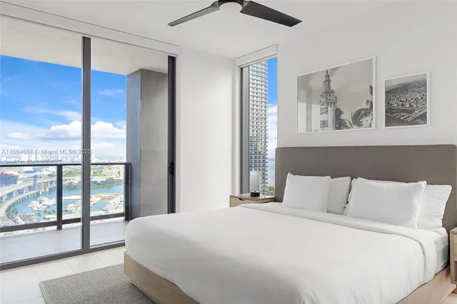 $1,275,000 | 601 Northeast 1st Street, Unit 2716, Miami, FL 33132