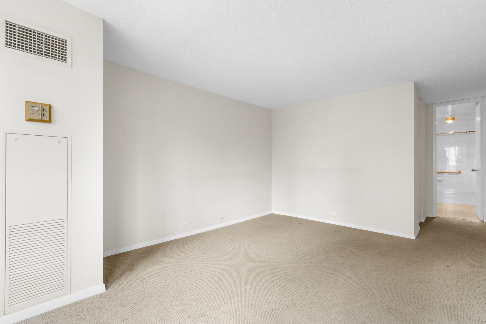 360 East Randolph Street, Unit 2307 Chicago, IL 60601 - Photo 17 of 34