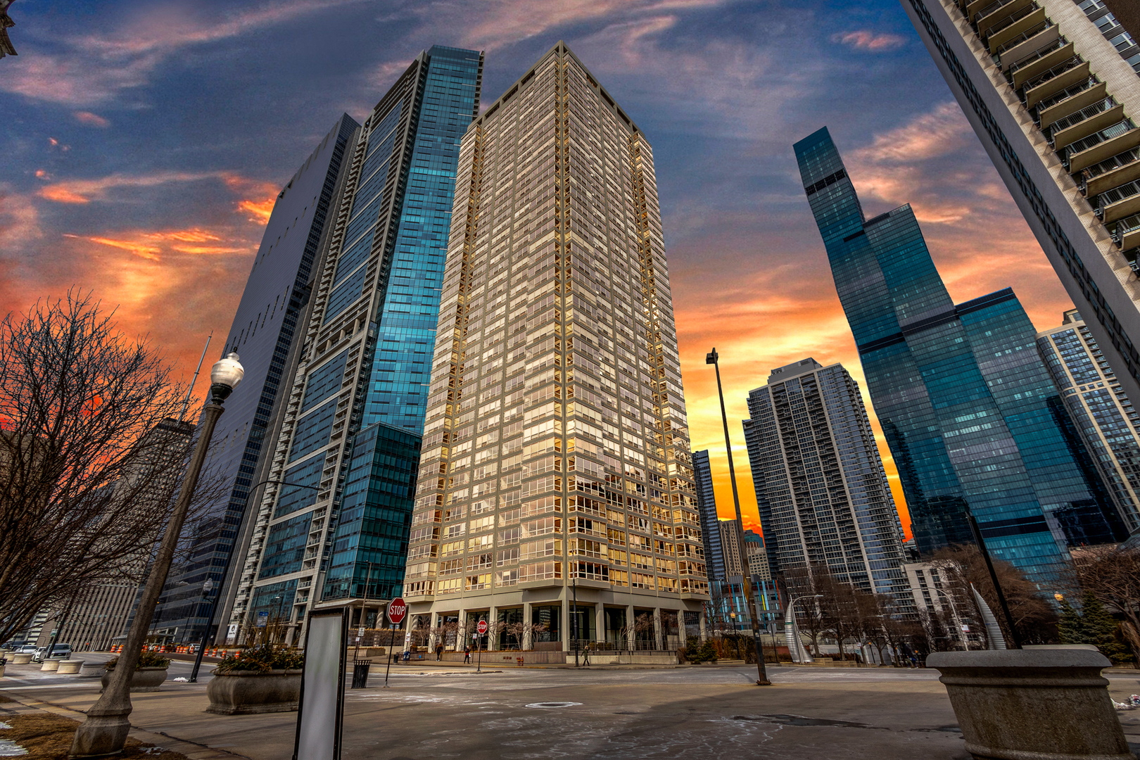 360 East Randolph Street, Unit 2307 Chicago, IL 60601 - Photo 33 of 34 front view of a building