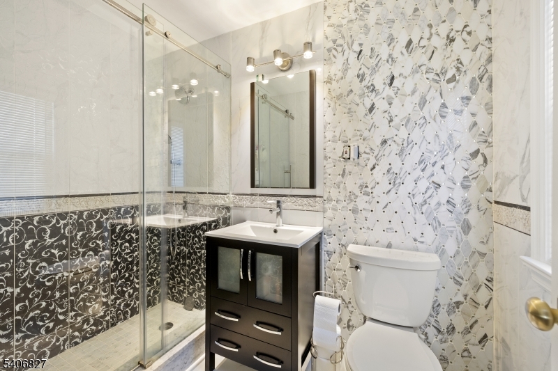 23 Victor Avenue Glen Ridge, NJ 07028 - Photo 12 of 32