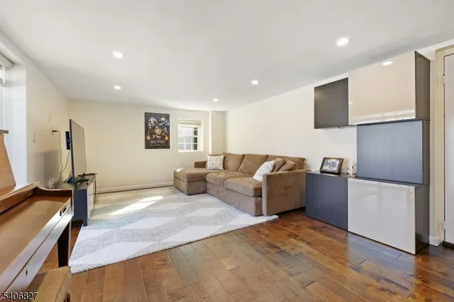 $6,850 | 23 Victor Avenue, Glen Ridge, NJ 07028