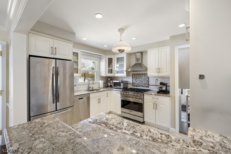 23 Victor Avenue Glen Ridge, NJ 07028 - Photo 9 of 32