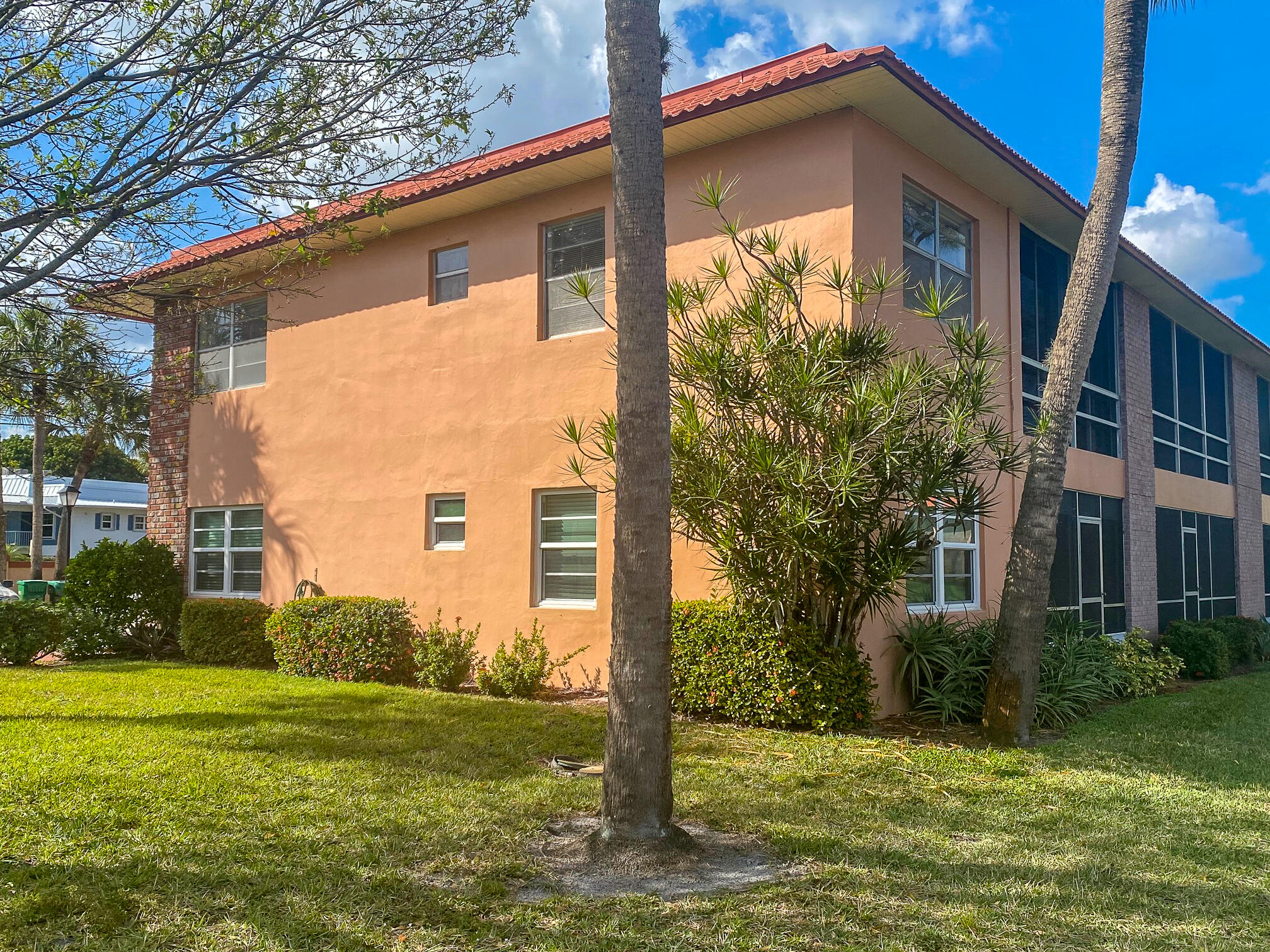 1903 Southwest Palm City Road, Unit 2E Stuart, FL 34994 - Photo 2 of 25 IMG_2753