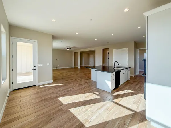 $738,900 | 951 Beaver Pond Loop, Madera, CA 93636