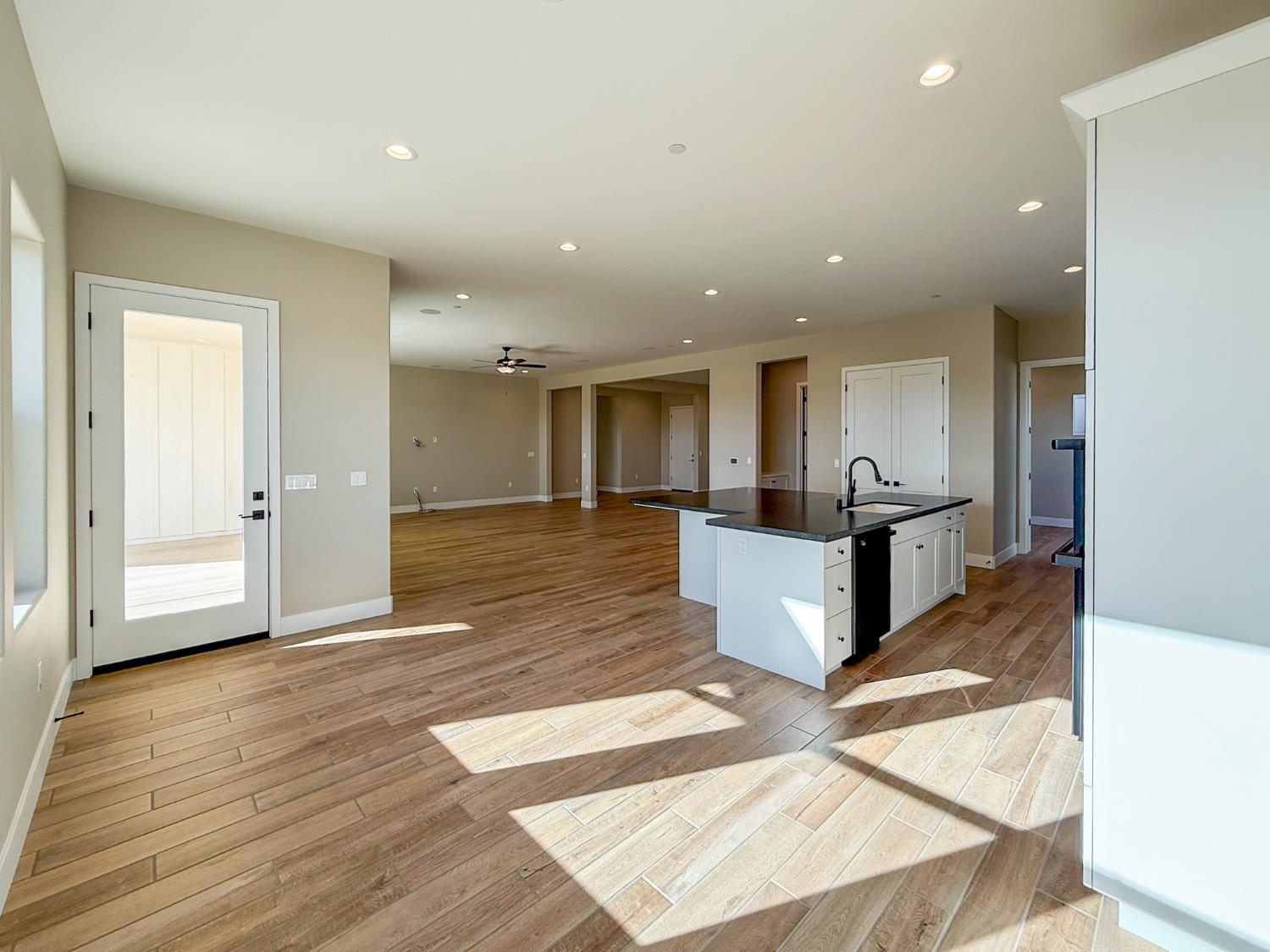 951 Beaver Pond Loop Madera, CA 93636 - Photo 14 of 48