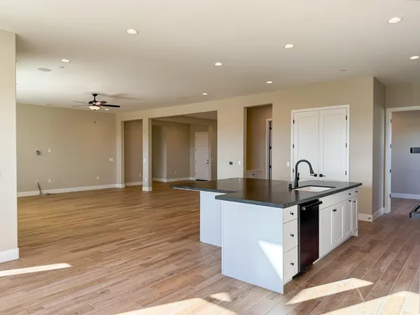 $738,900 | 951 Beaver Pond Loop, Madera, CA 93636