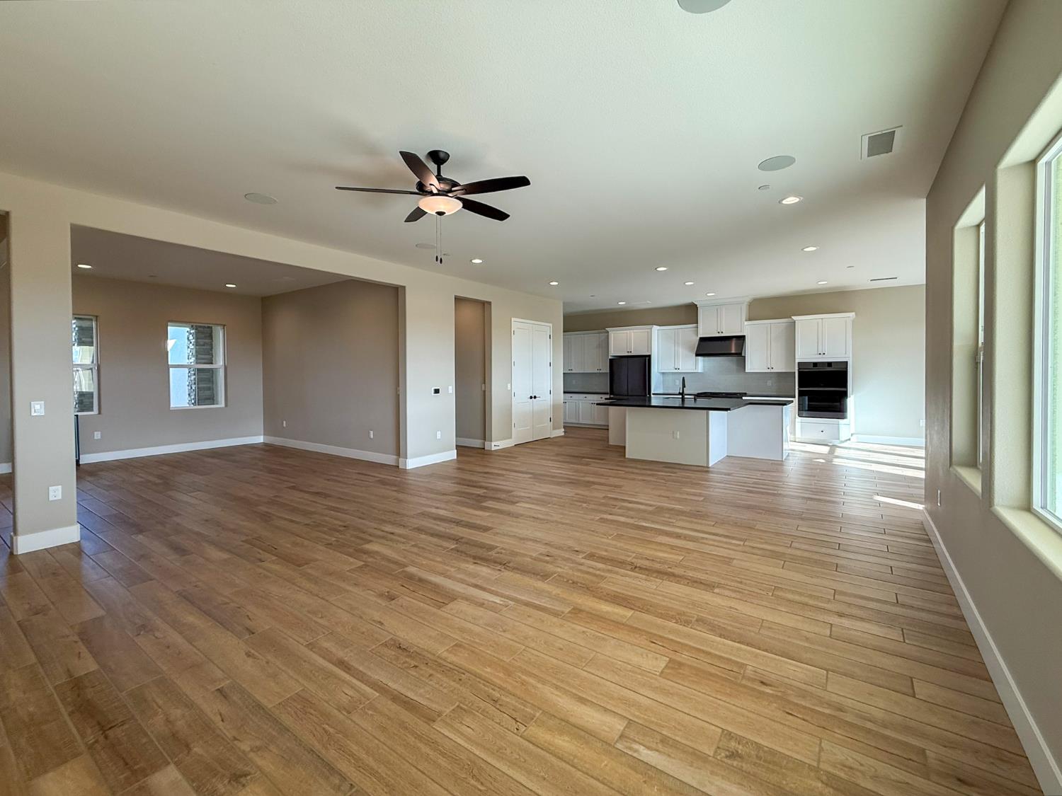 951 Beaver Pond Loop Madera, CA 93636 - Photo 17 of 48