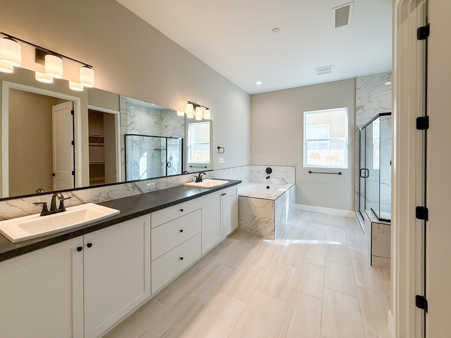 951 Beaver Pond Loop Madera, CA 93636 - Photo 26 of 48