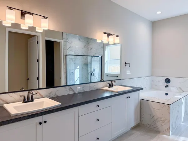 $738,900 | 951 Beaver Pond Loop, Madera, CA 93636