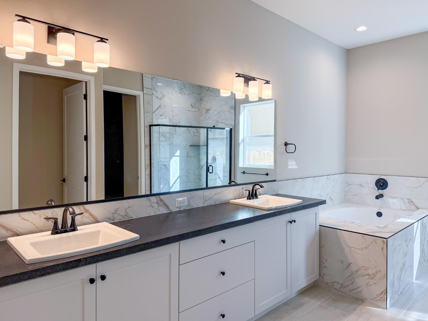 951 Beaver Pond Loop Madera, CA 93636 - Photo 28 of 48