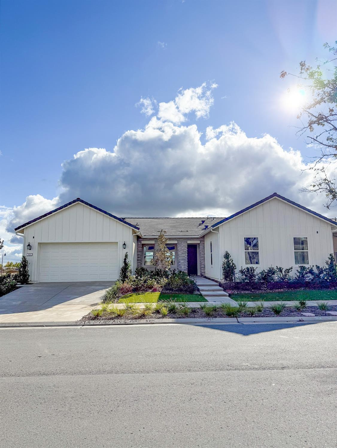 951 Beaver Pond Loop Madera, CA 93636 - Photo 6 of 48