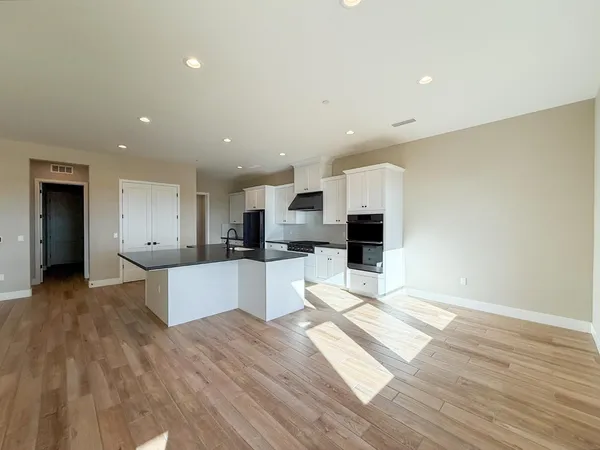 $738,900 | 951 Beaver Pond Loop, Madera, CA 93636