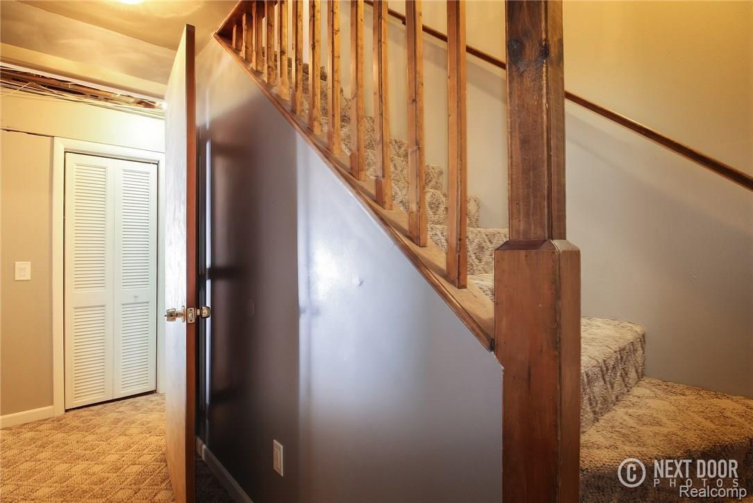 768 Hemingway Road Lake Orion, MI 48362 - Photo 31 of 53 Lower Level Entryway
