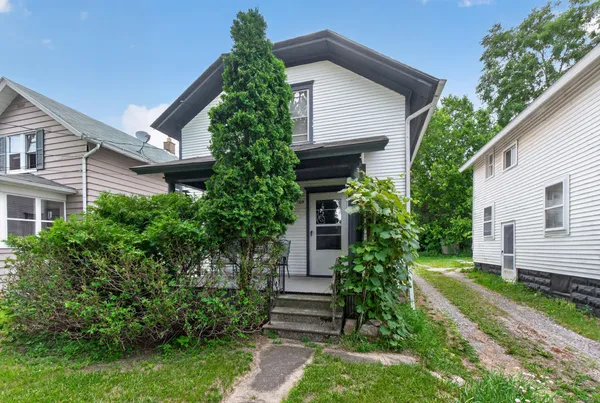 $89,900 | 305 Watts Street, Jackson, MI 49203