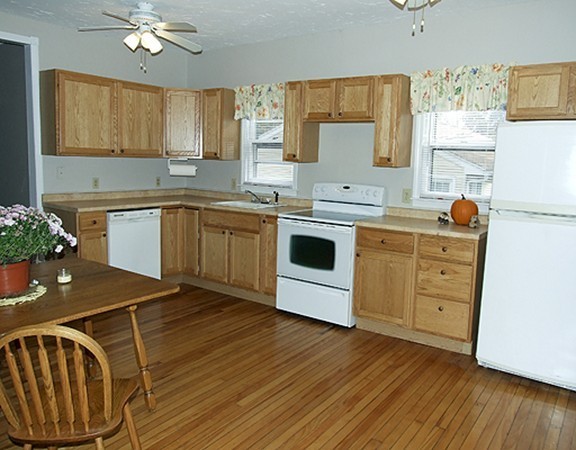 11 Orrison Street Worcester, MA 01609 - Photo 6 of 26 Gallery Image 6