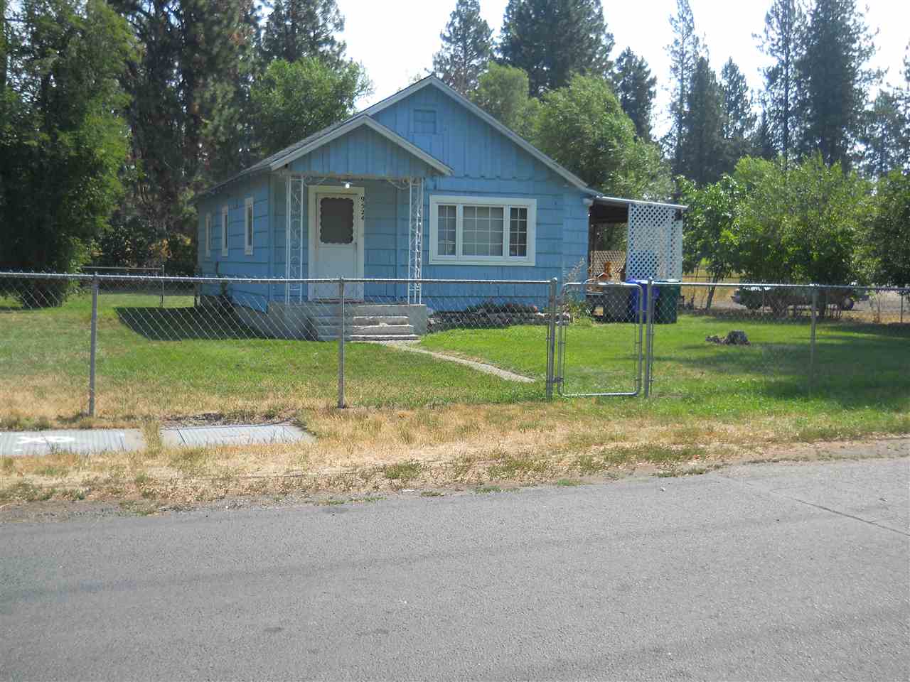 9524 North Ivanhoe Road Spokane, WA 99218 - Photo 1 of 14
