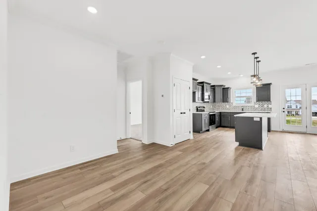 $349,900 | 382 Kingland Lane, Clarksville, TN 37043