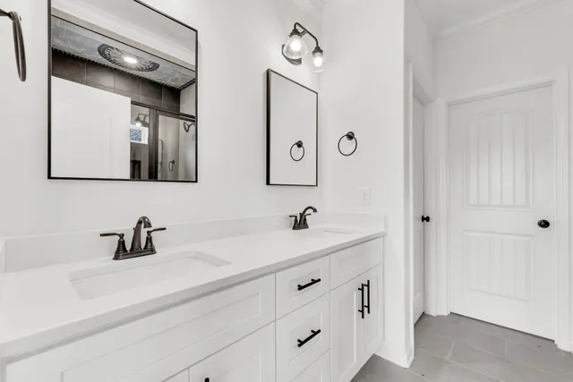 $349,900 | 382 Kingland Lane, Clarksville, TN 37043